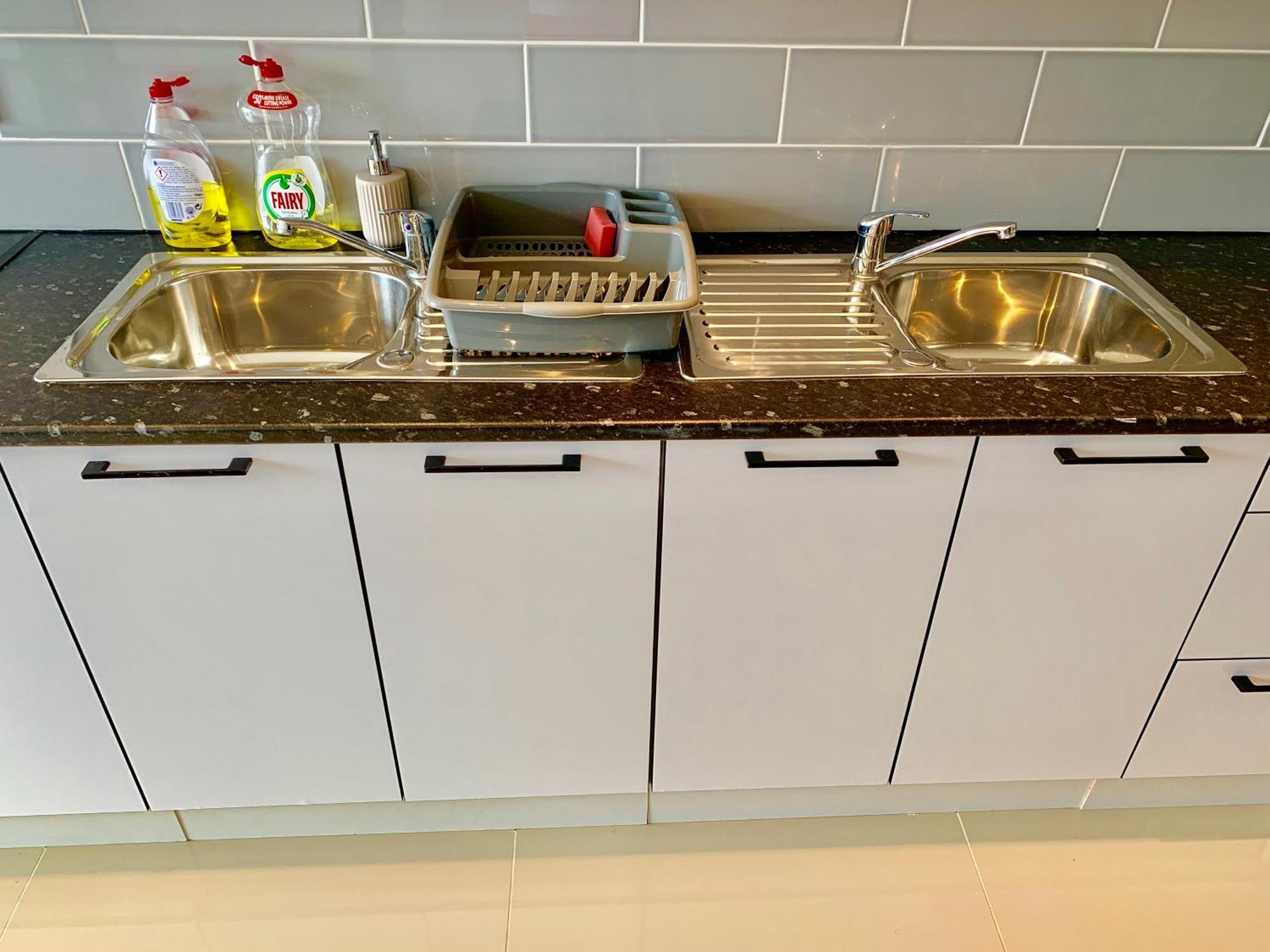 London Studio Apartments, Private Bathrooms And Parking إيلفورد المظهر الخارجي الصورة