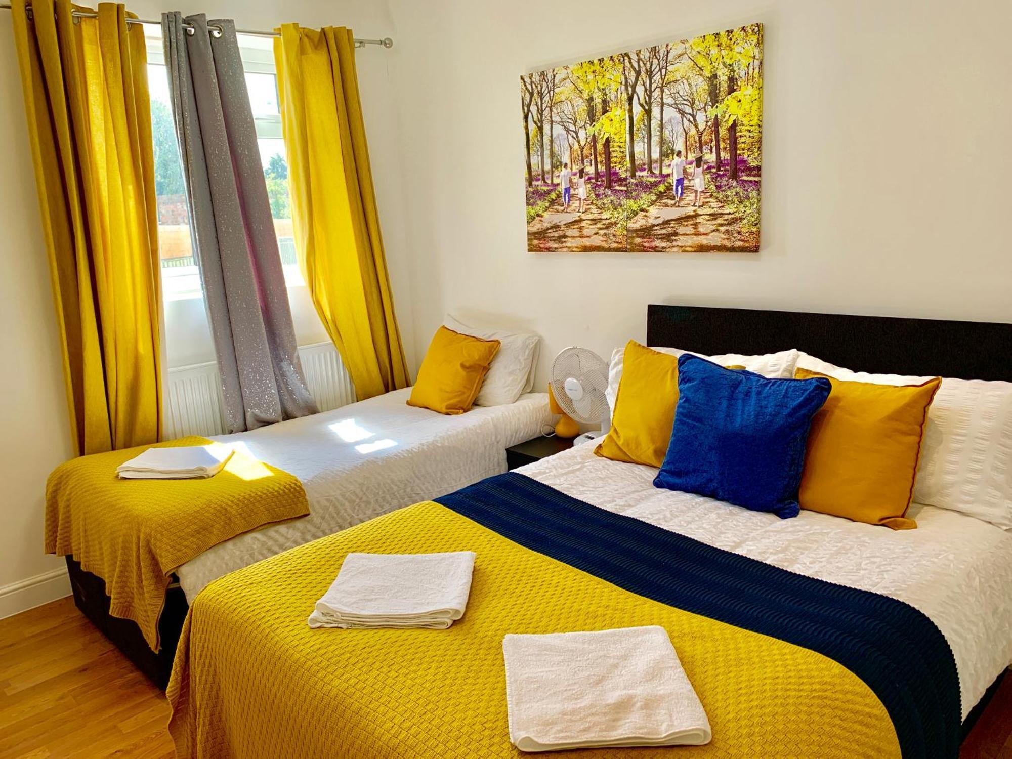 London Studio Apartments, Private Bathrooms And Parking إيلفورد المظهر الخارجي الصورة