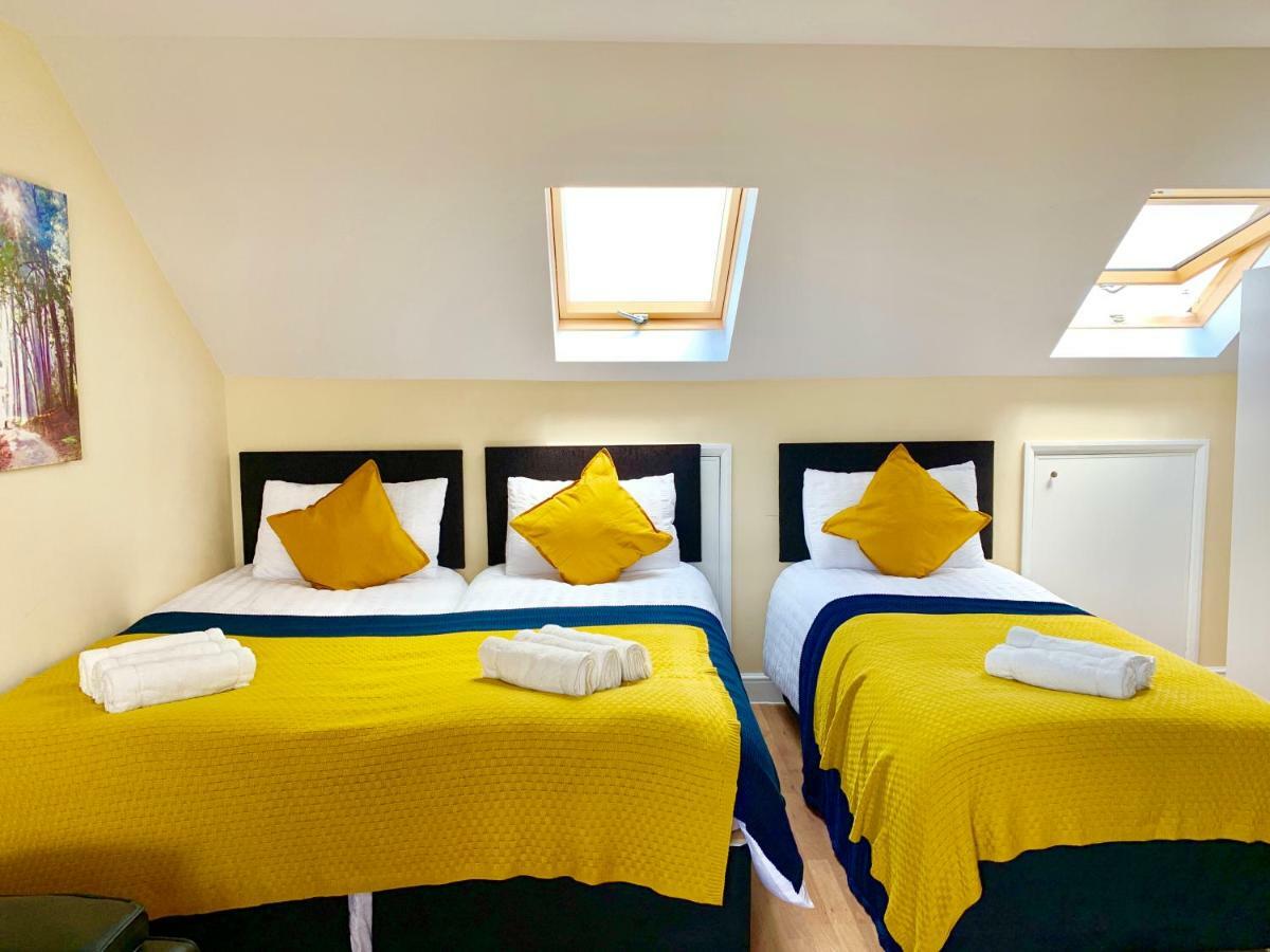 London Studio Apartments, Private Bathrooms And Parking إيلفورد المظهر الخارجي الصورة